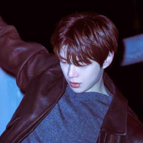 Behind-the-scenes cut of Kang Daniel