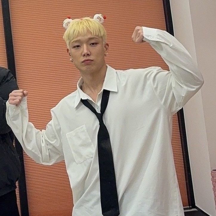 Latest photo of BOBBY (iKON)