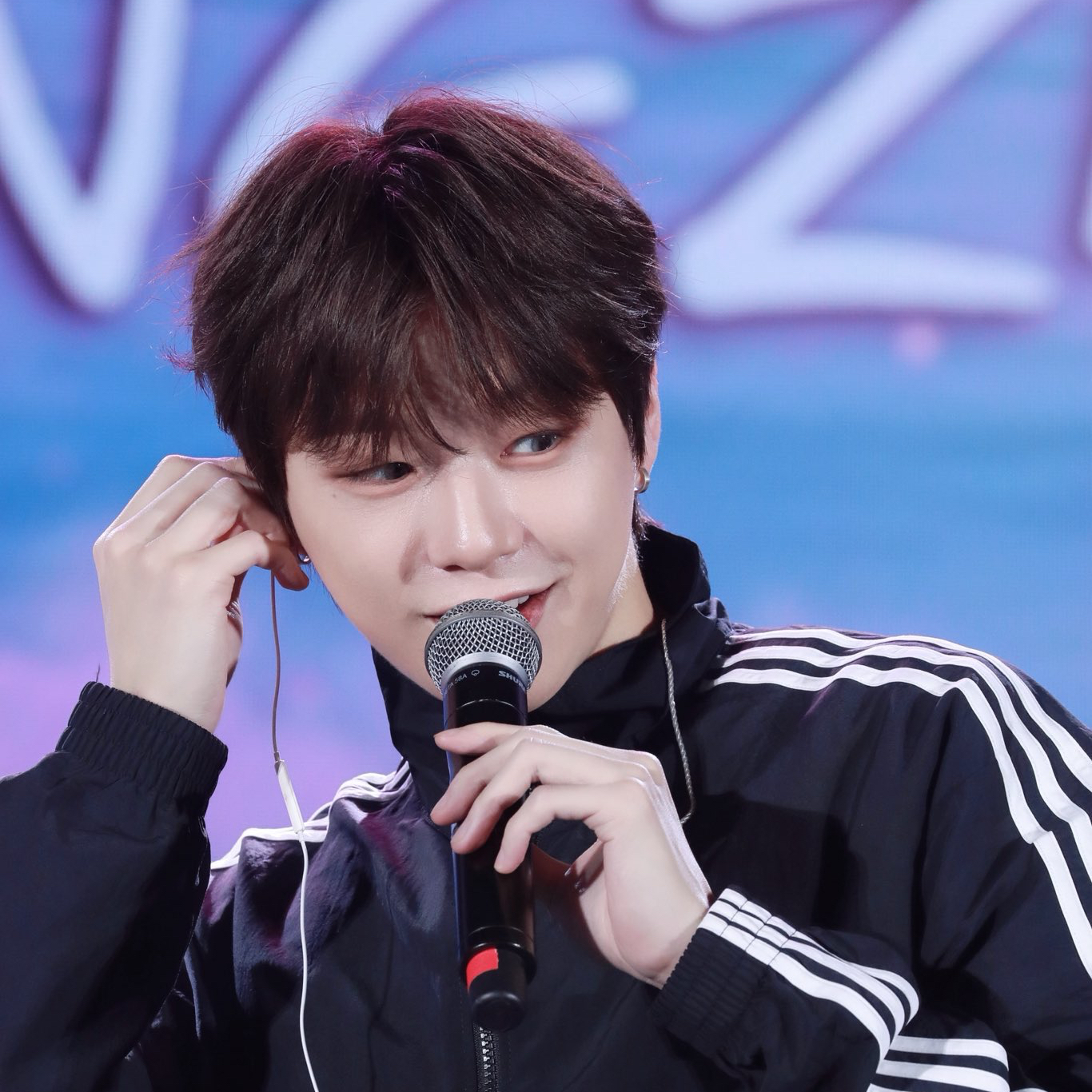 Behind-the-scenes cut of Kang Daniel