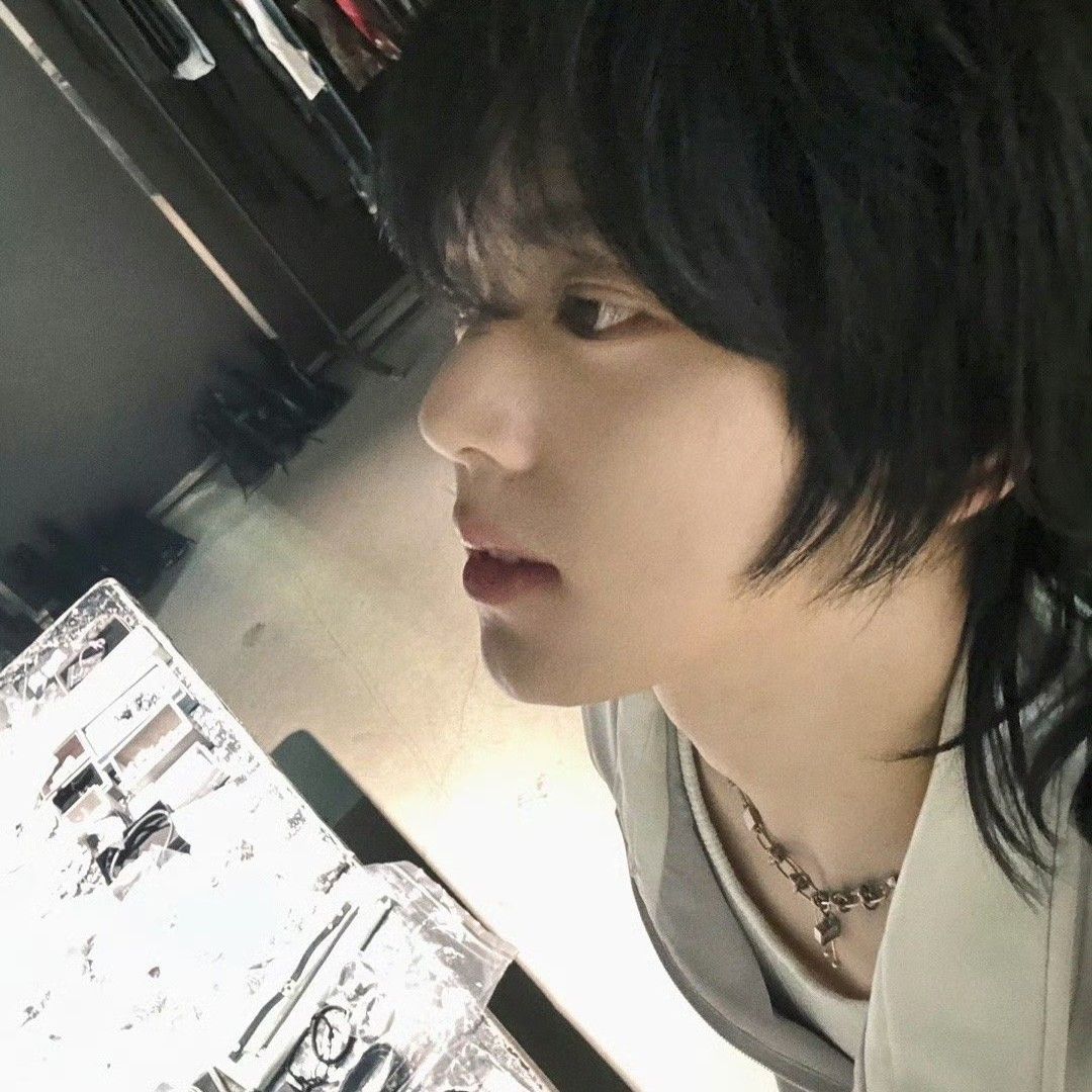Behind-the-scenes cut of Han Yujin (ZEROBASEONE)