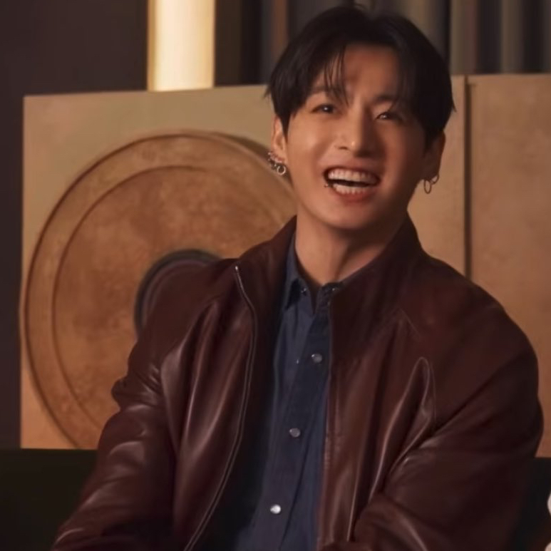 Foto aktivitas terbaru Jungkook (BTS)