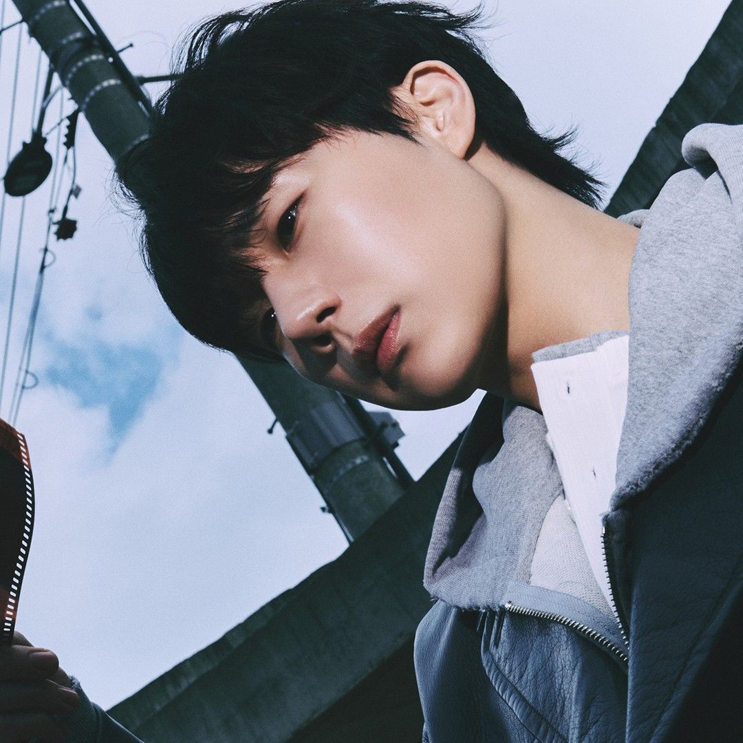 Latest photo of Sungkyu (INFINITE)