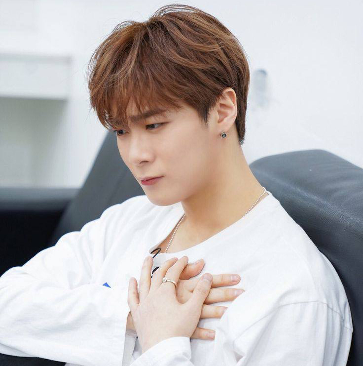 A moment captured by Moonbin (ASTRO)'s fan