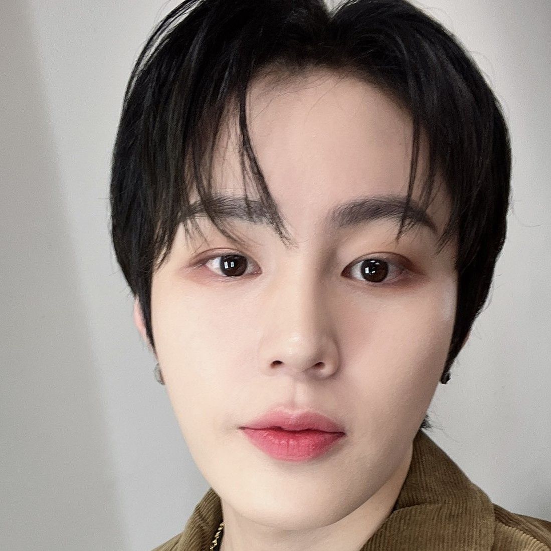 Recent activity shot of Ha Sungwoon