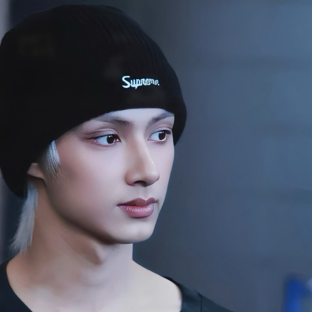 Latest photo of Jun (SEVENTEEN)