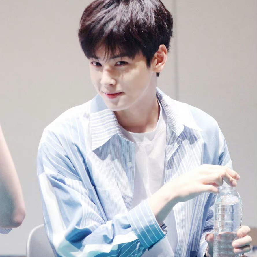 Latest photo of Eunwoo (ASTRO)