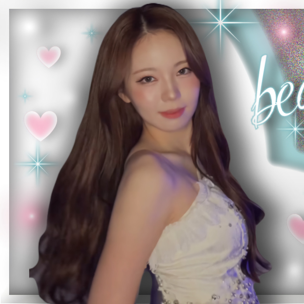 Latest photo of Ayaka (NiziU)