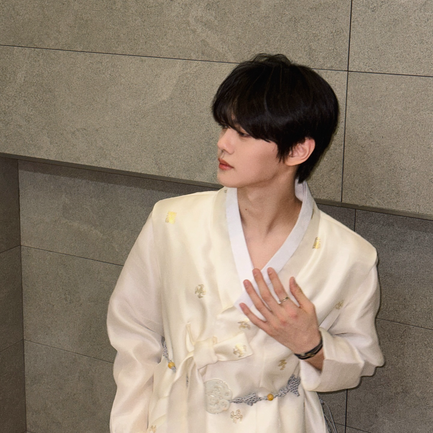 A moment captured by Kim Gyuvin (ZEROBASEONE)'s fan