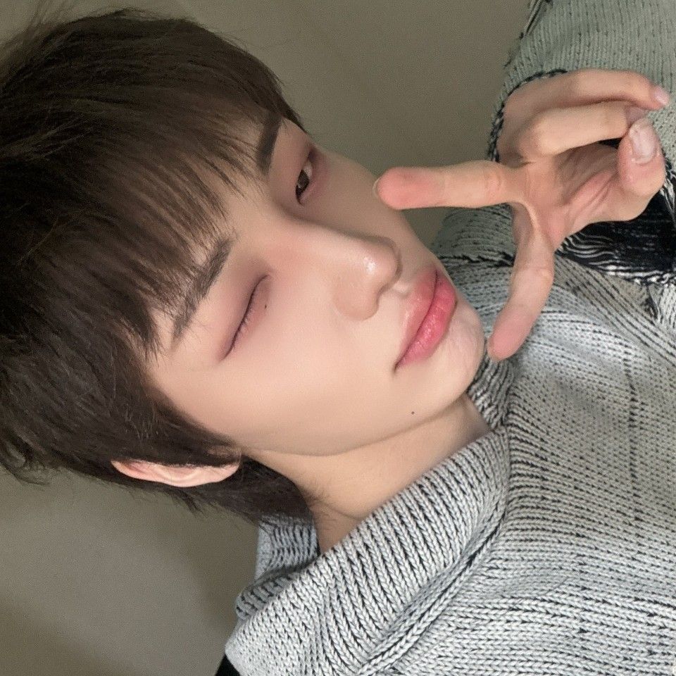 A moment captured by Junhyeok (TNX)'s fan