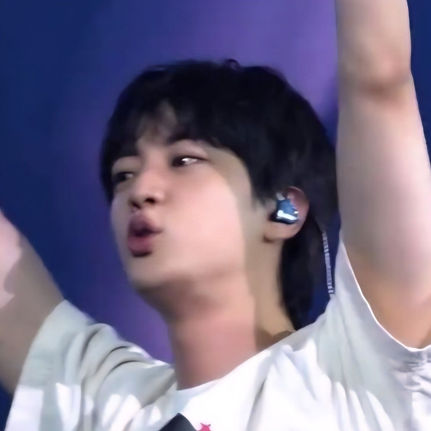 Momen yang diabadikan oleh penggemar Jin (BTS)