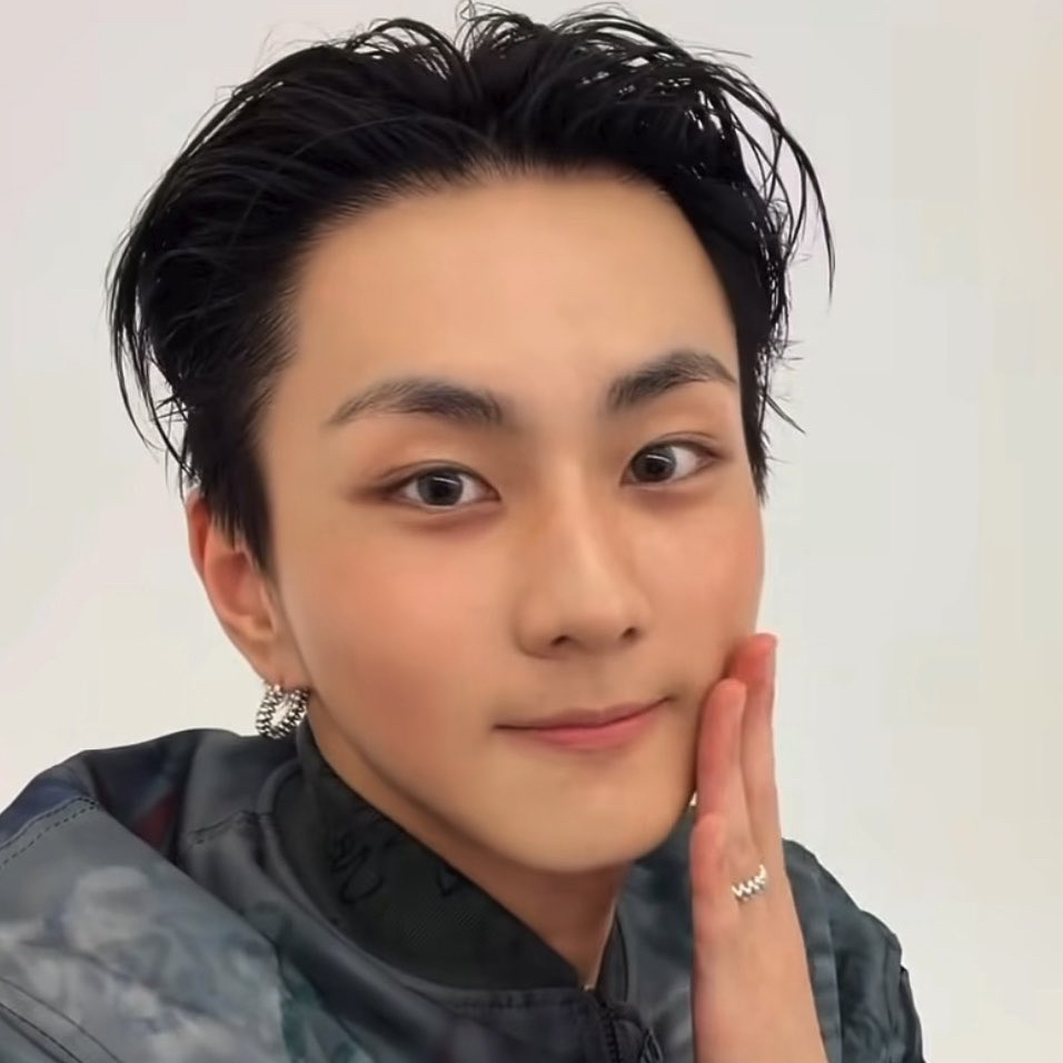 Behind-the-scenes cut of Jungwon (ENHYPEN)
