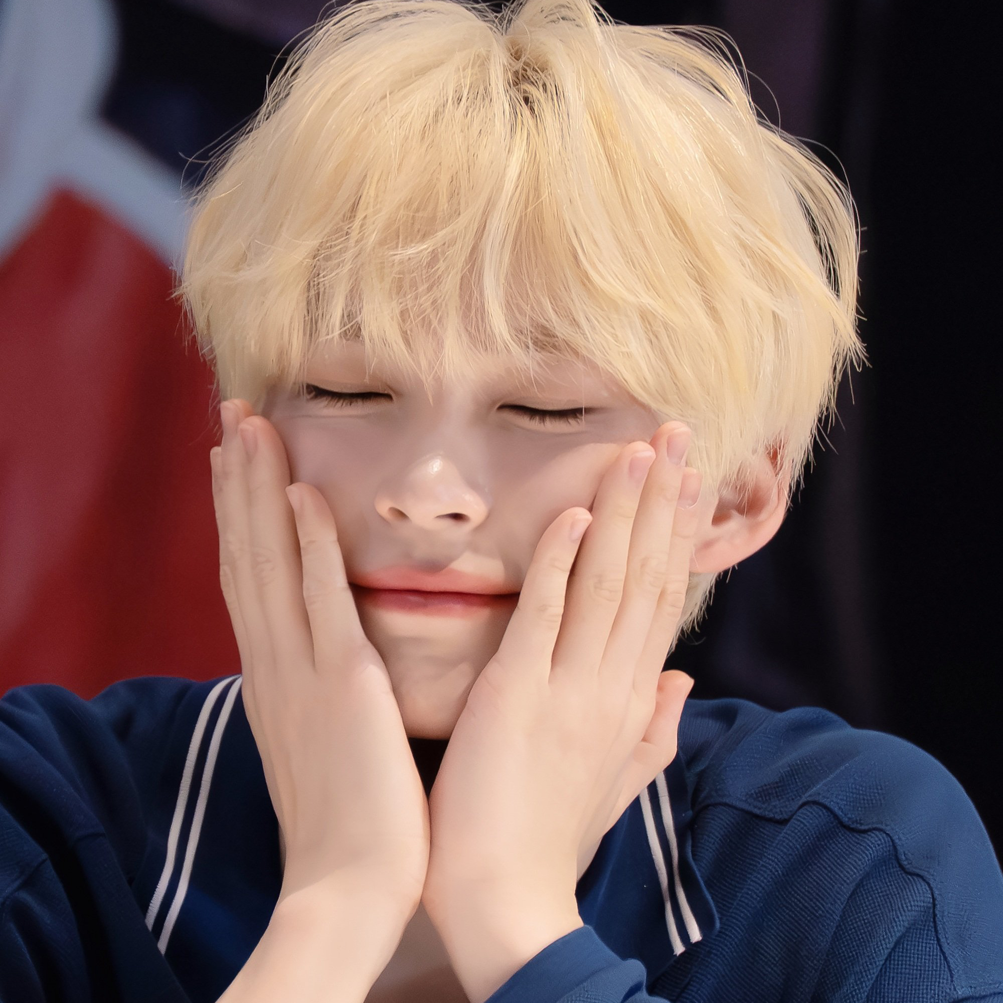 A moment captured by Sung Hanbin (ZEROBASEONE)'s fan