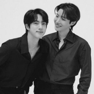 진 (방탄소년단) 최근 활동샷