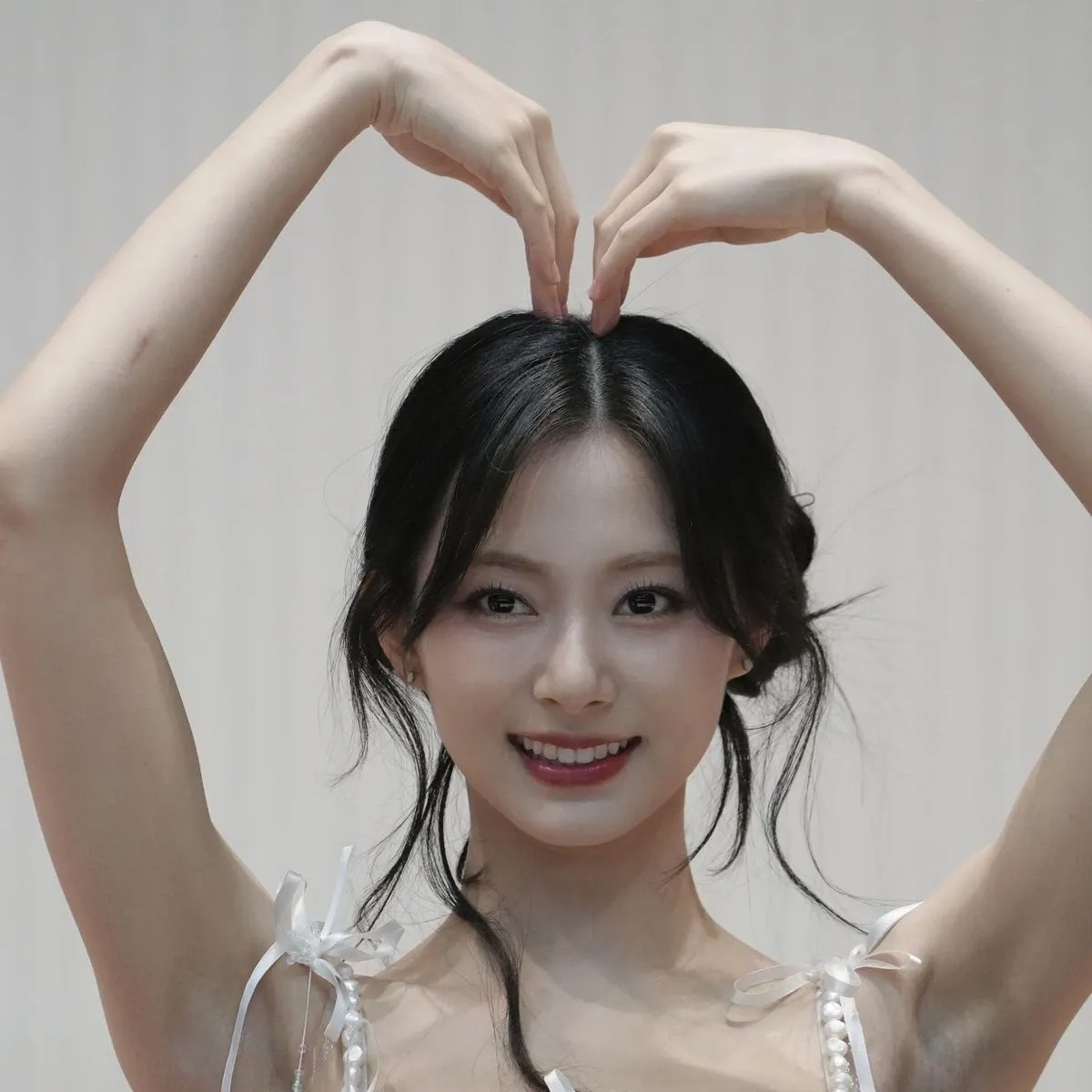 A moment captured by Tzuyu (TWICE)'s fan