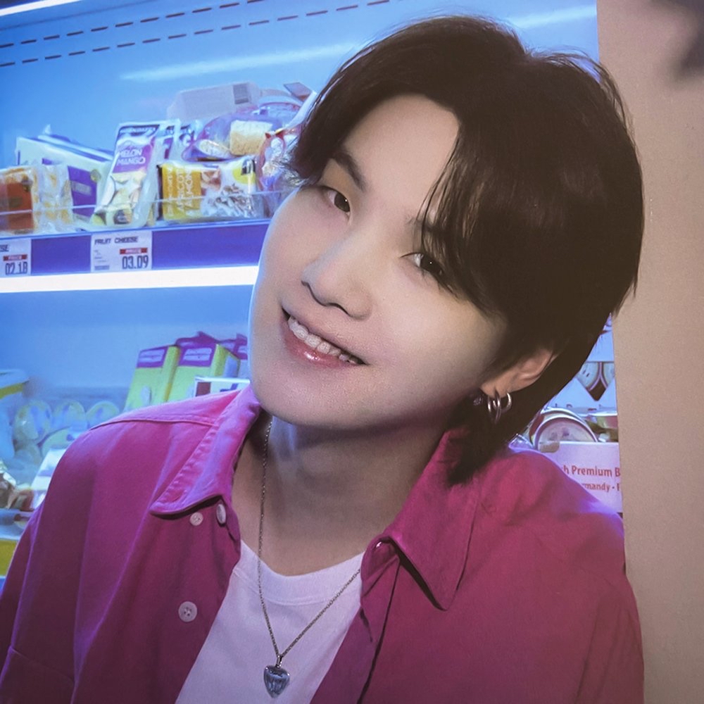 SUGA (防彈少年團)的最新照片