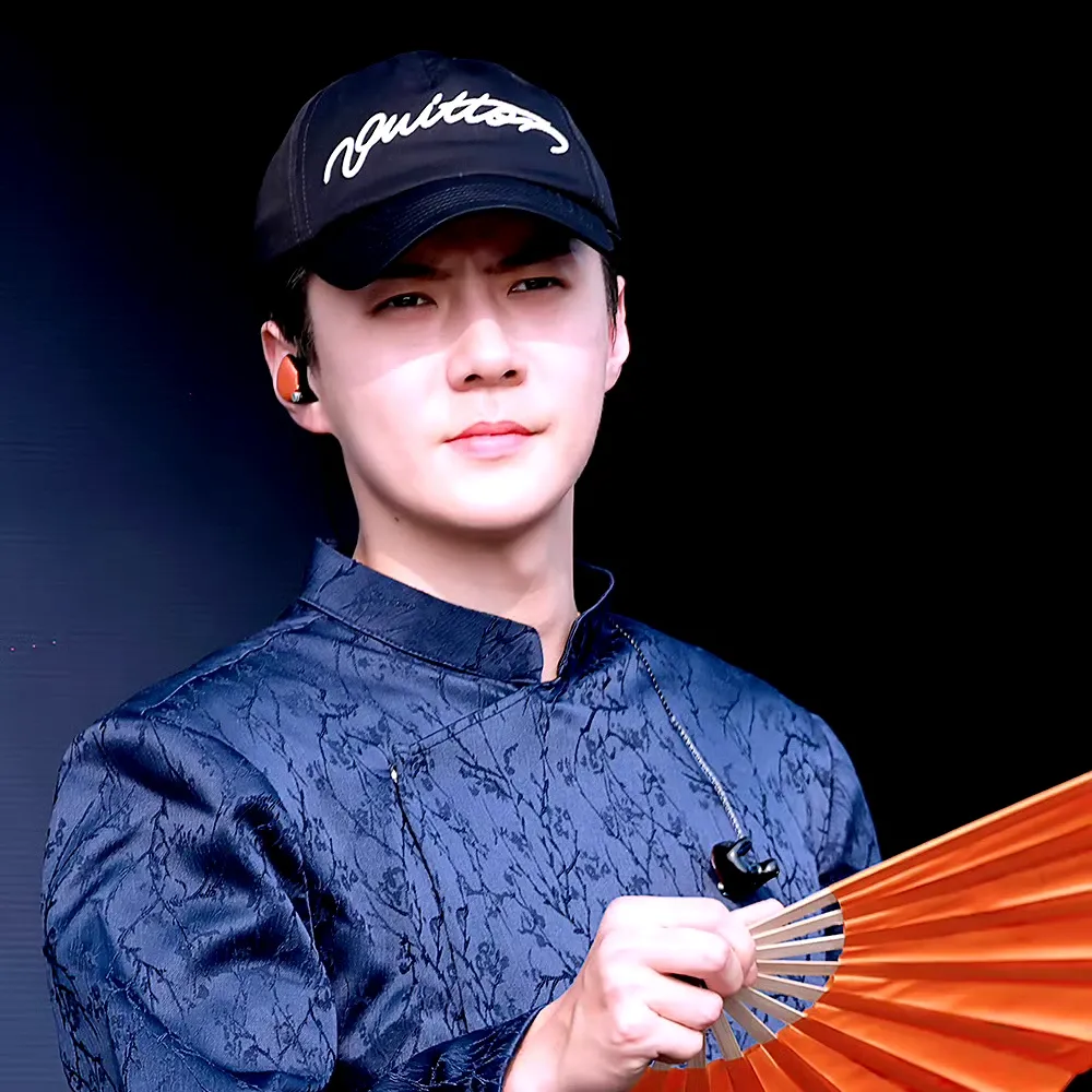 Foto aktivitas terbaru Sehun (EXO)