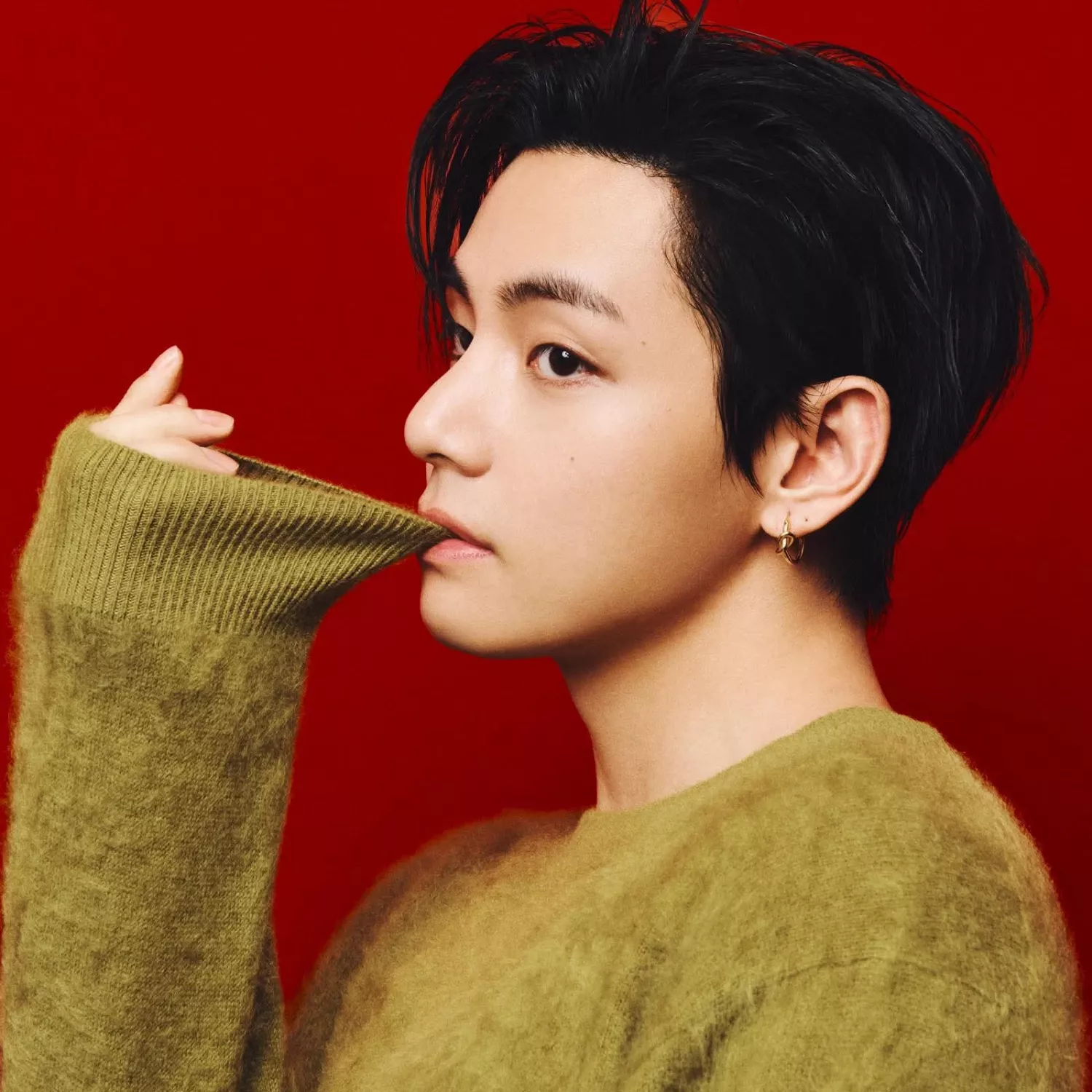 Recent activity shot of V (BTS)