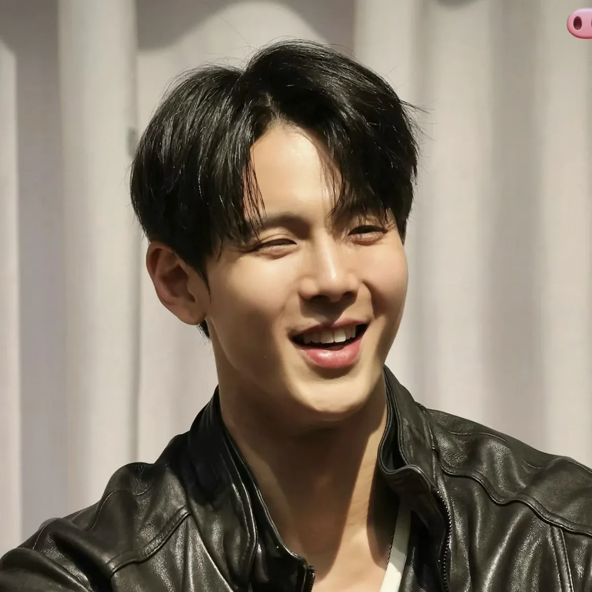 Shownu (MONSTA X)粉絲拍下的瞬間