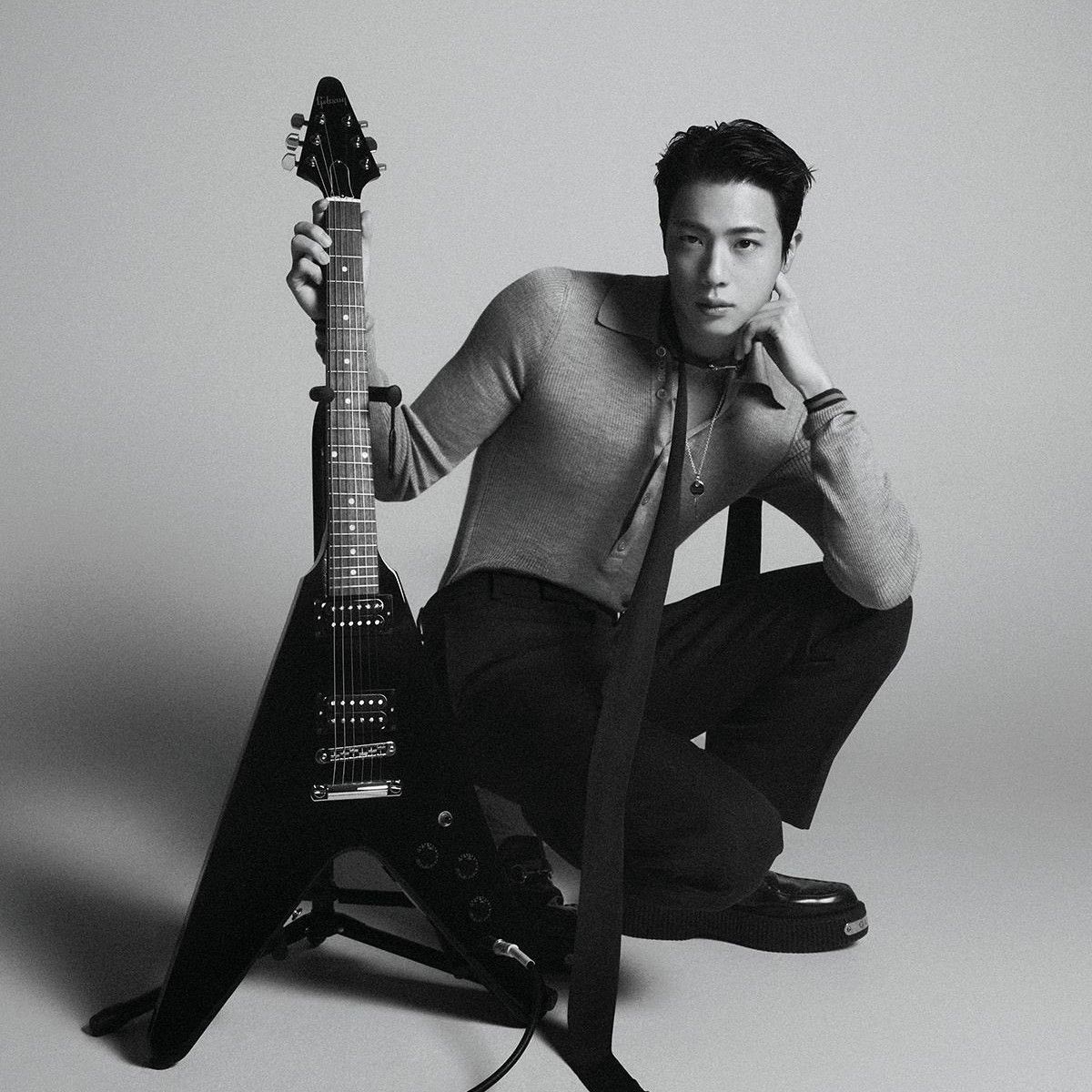 진 (방탄소년단) 최근 활동샷