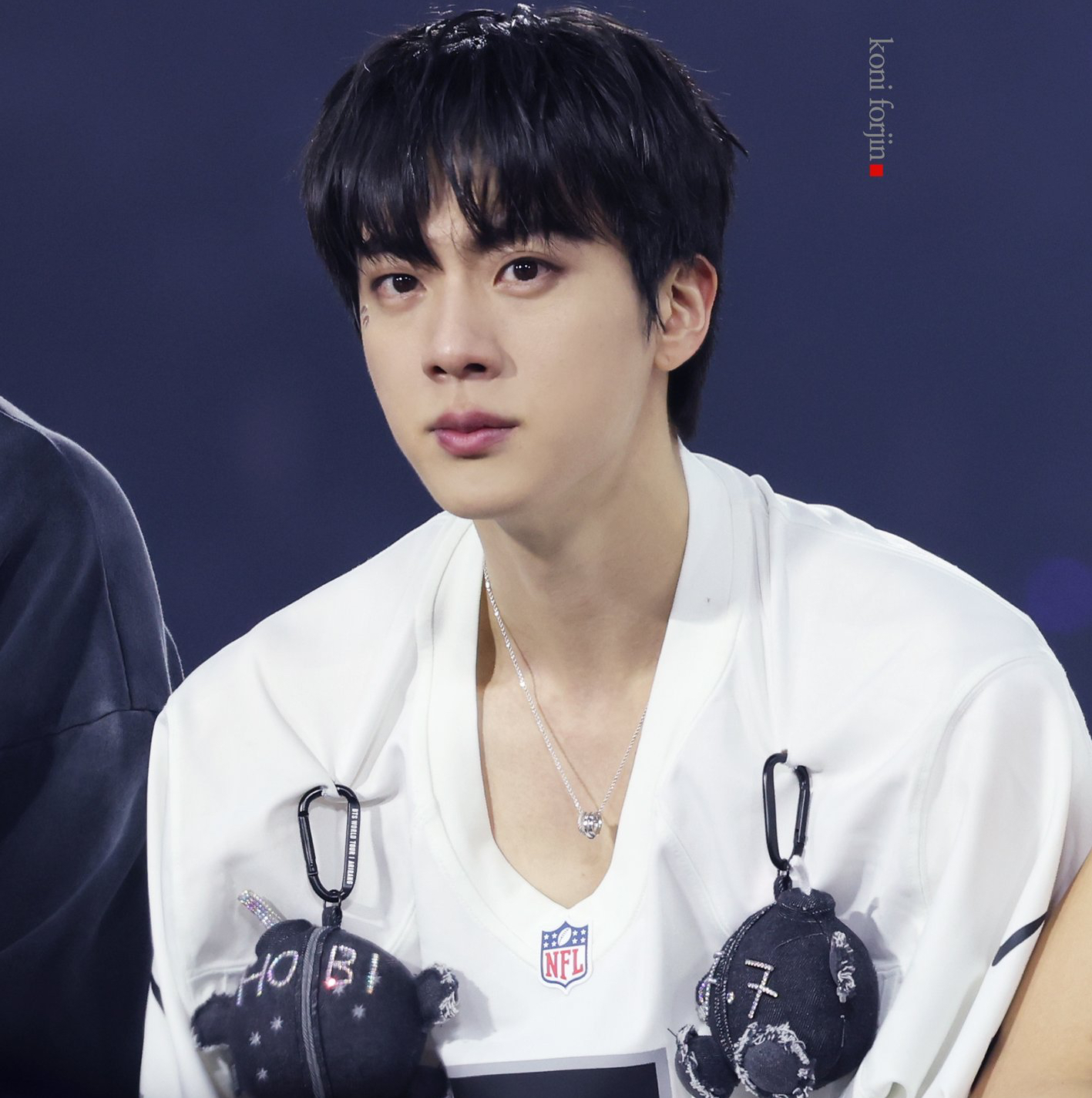 진 (방탄소년단)의 비하인드 컷
