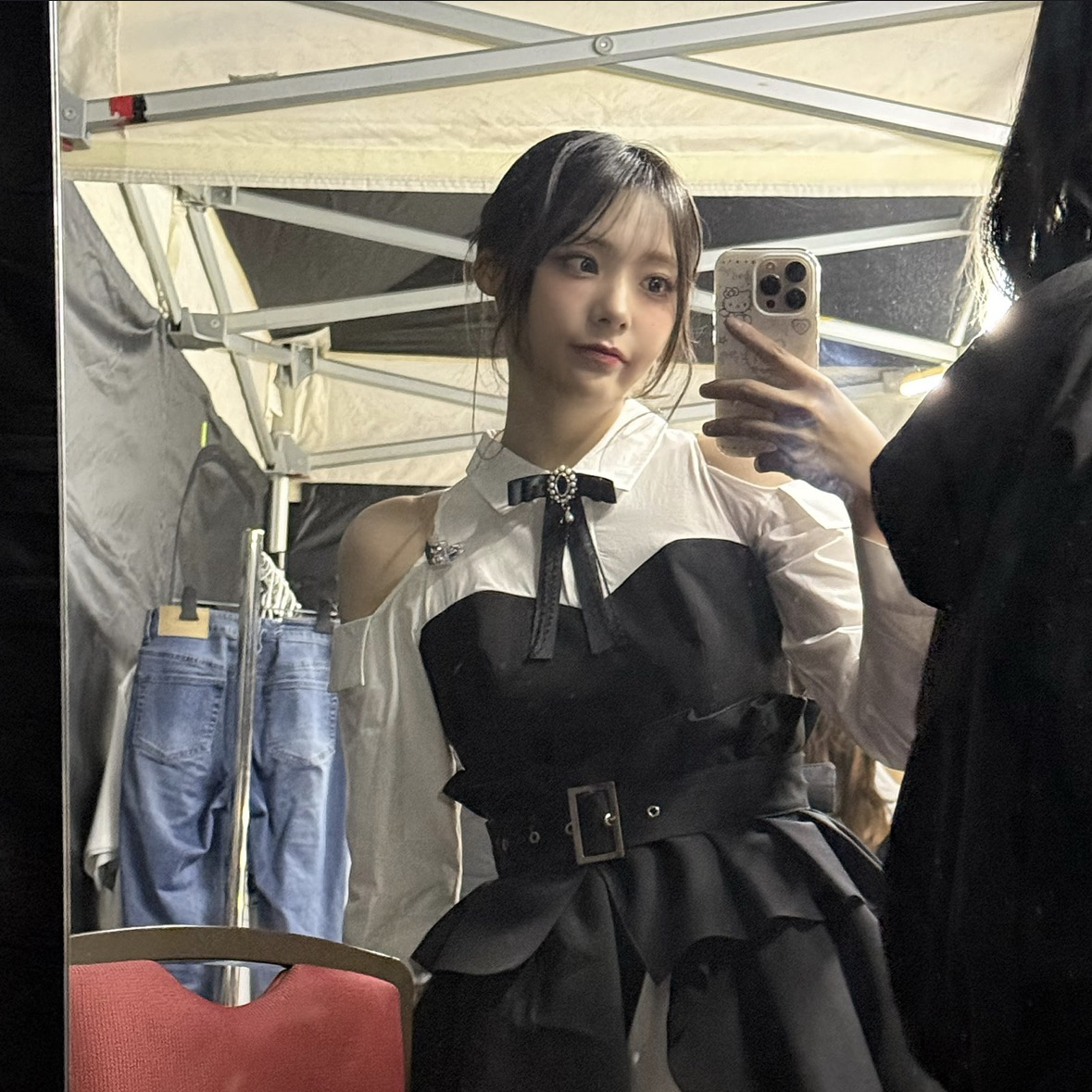Behind-the-scenes cut of Siyeon (QWER)