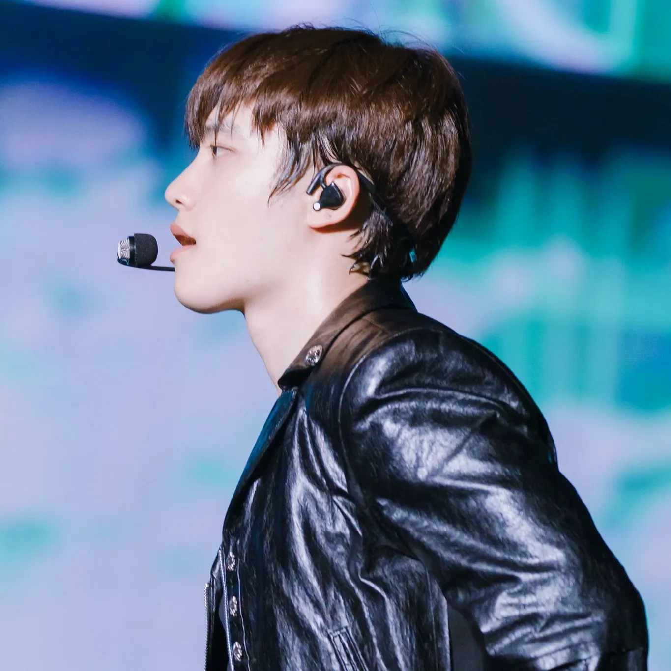 Foto aktivitas terbaru D.O. (EXO)