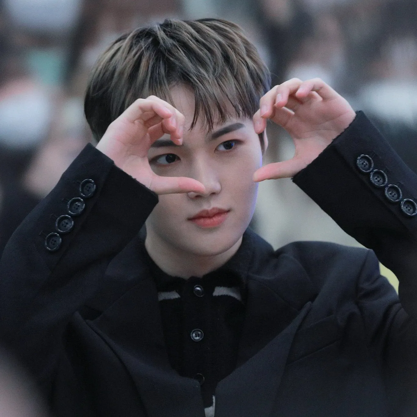 A moment captured by Doyoung (TREASURE)'s fan