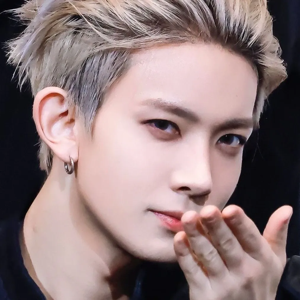 Recent activity shot of Heeseung