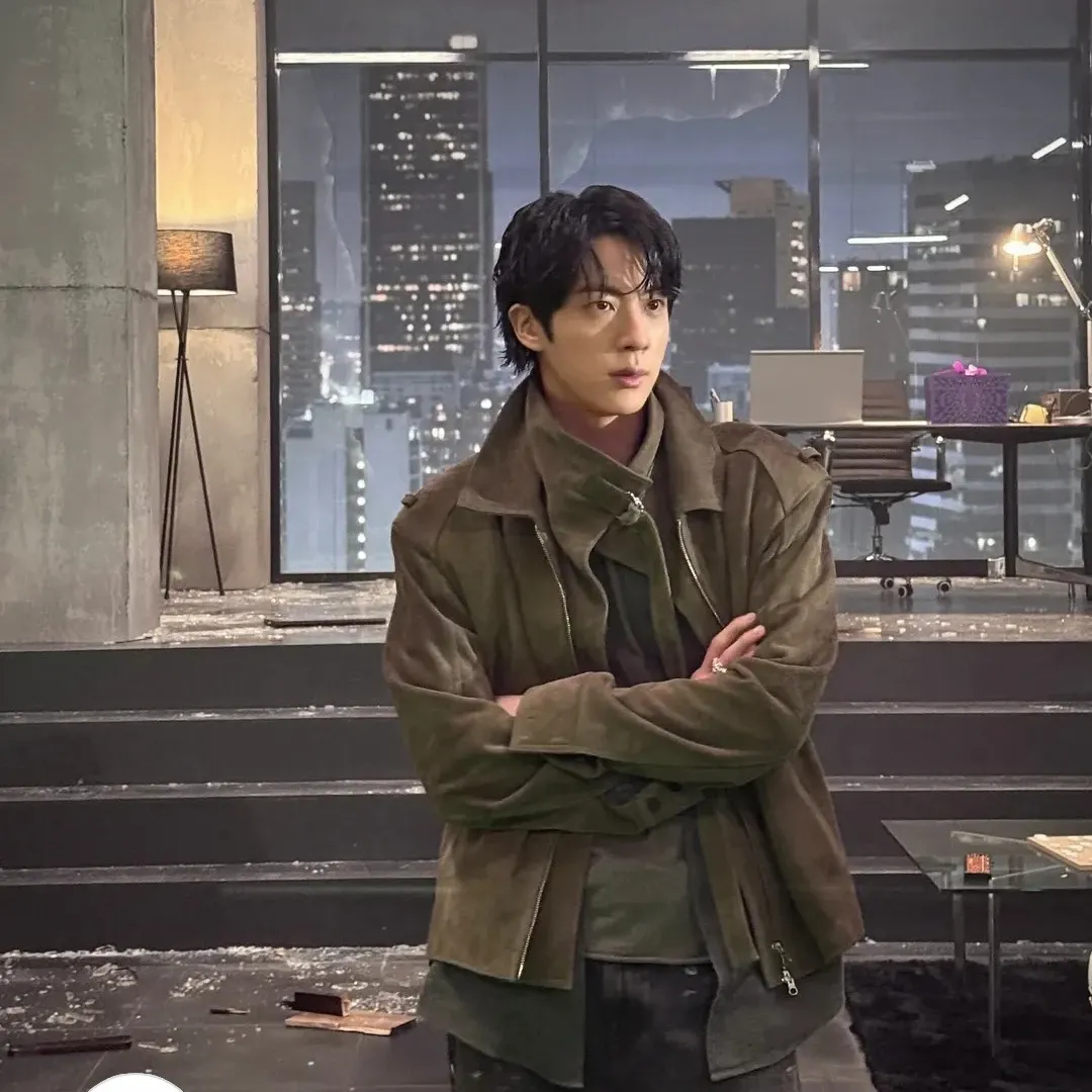Momen yang diabadikan oleh penggemar Jin (BTS)