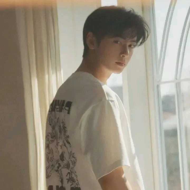 A moment captured by Eunwoo (ASTRO)'s fan