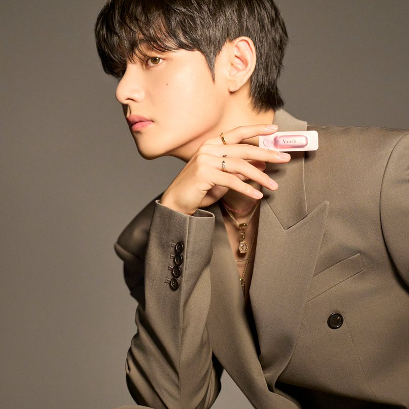 Momen yang diabadikan oleh penggemar V (BTS)