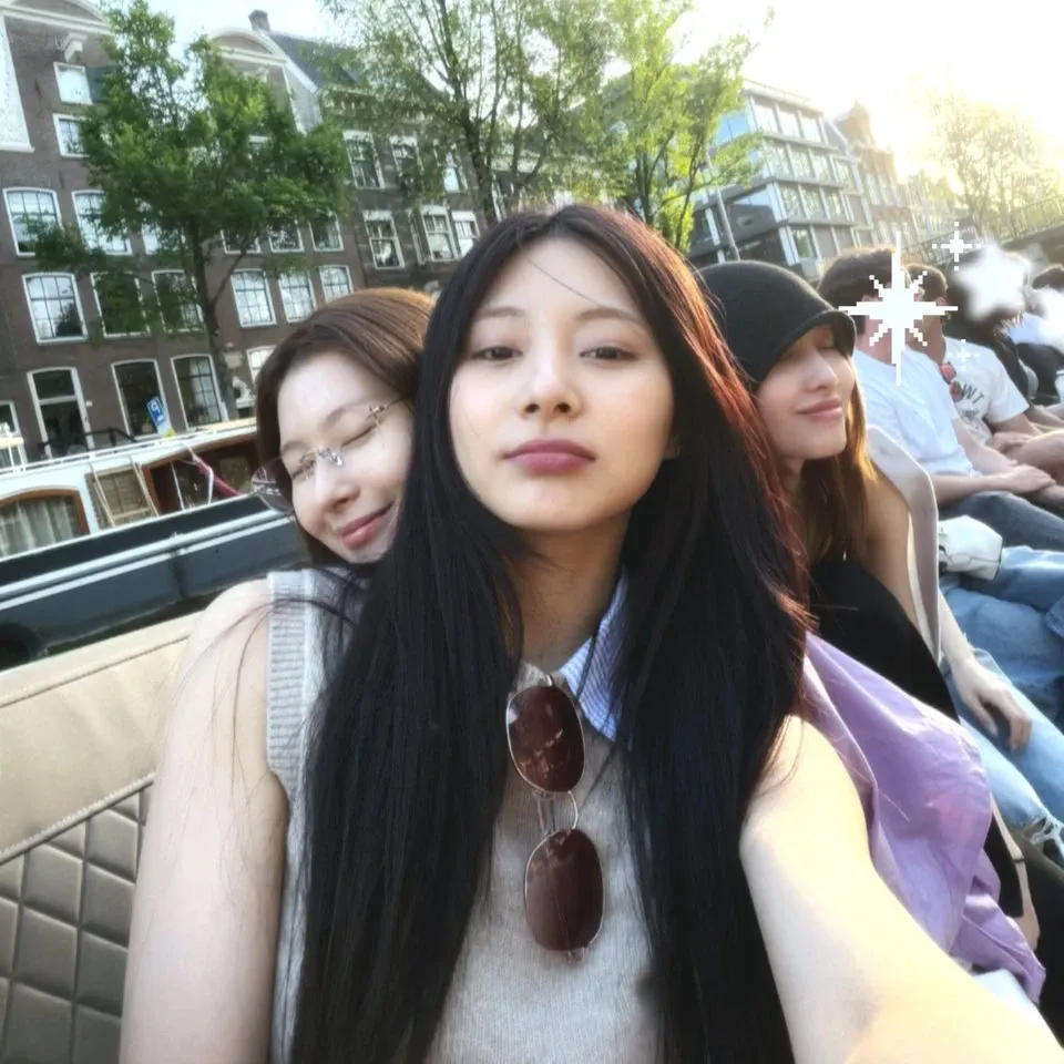 Foto terbaru Tzuyu (TWICE)