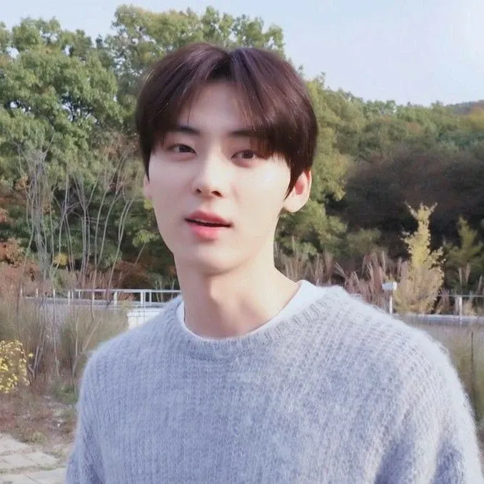 Momen yang diabadikan oleh penggemar Hwang Minhyun