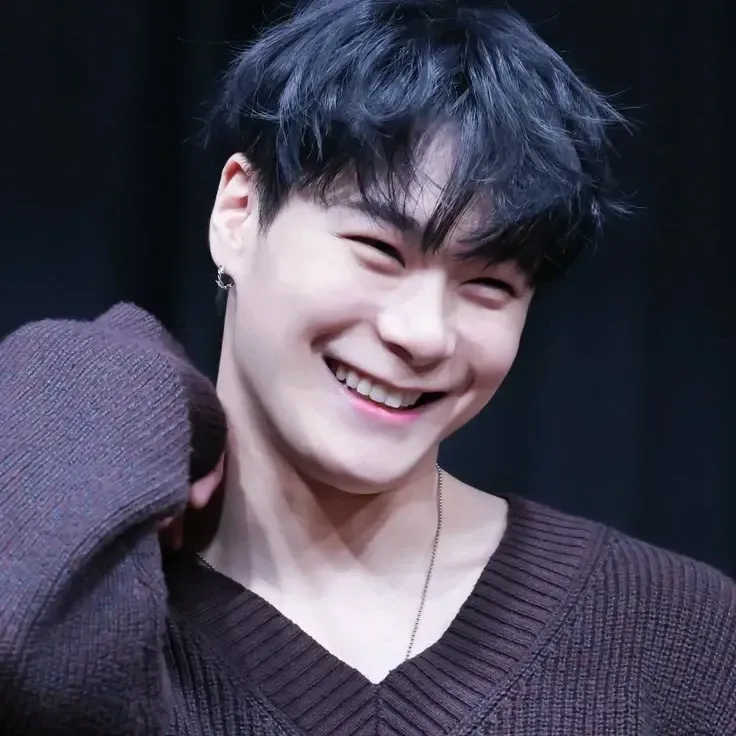 A moment captured by Moonbin (ASTRO)'s fan