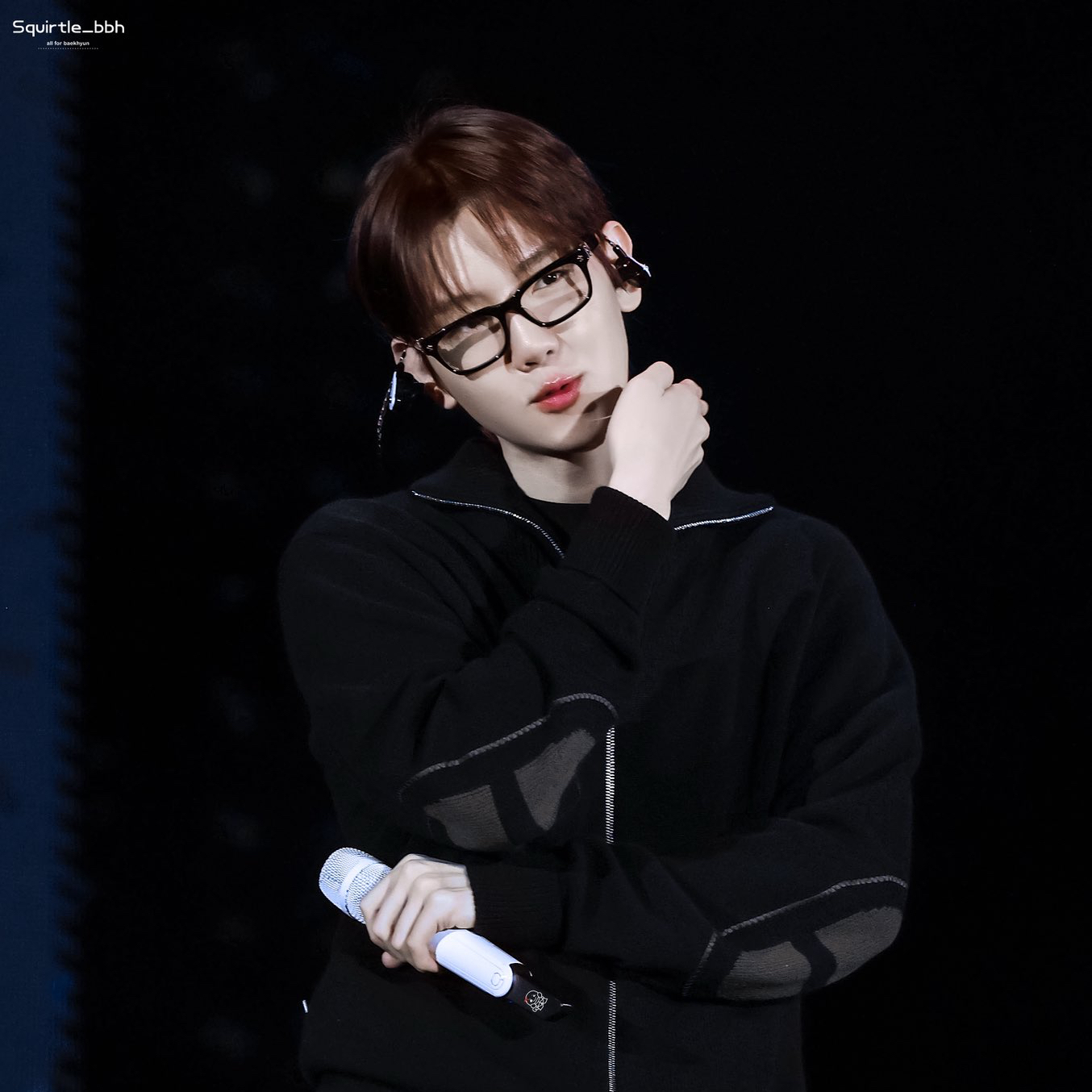 백현 (EXO) 최근 활동샷