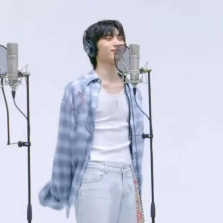 A moment captured by BOYNEXTDOOR's fan