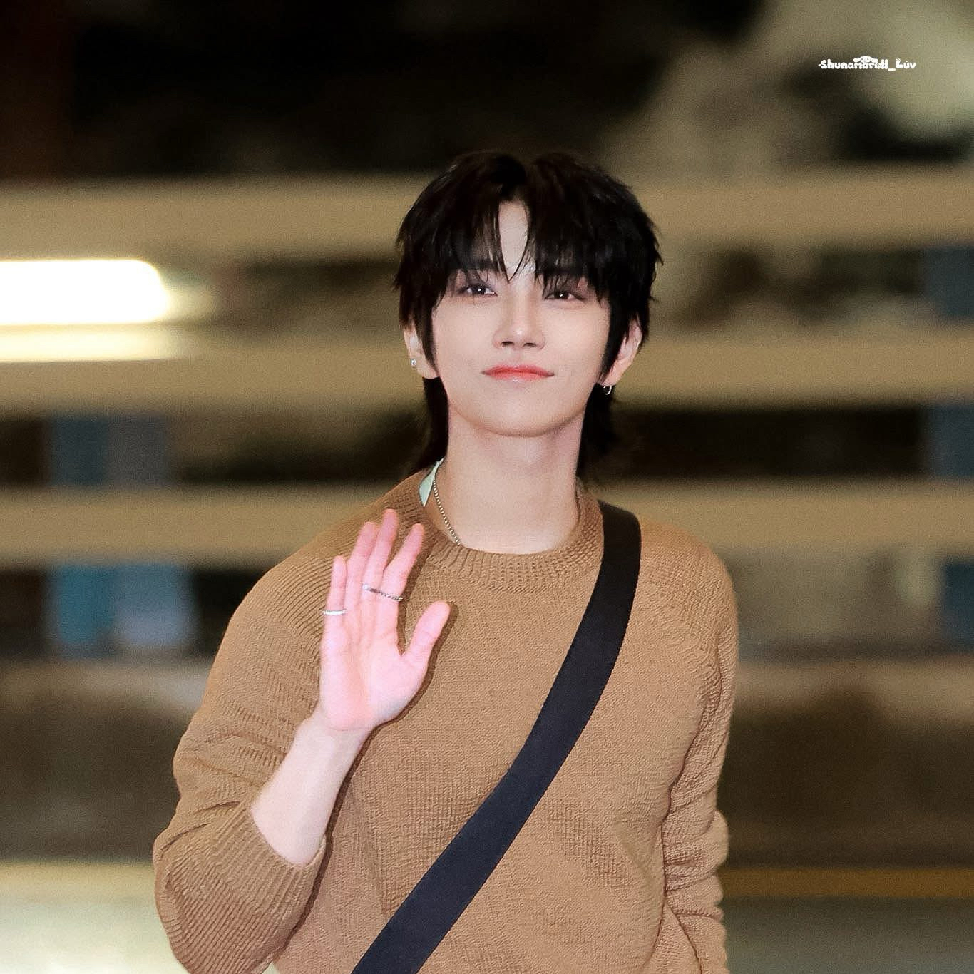 Latest photo of Joshua (SEVENTEEN)