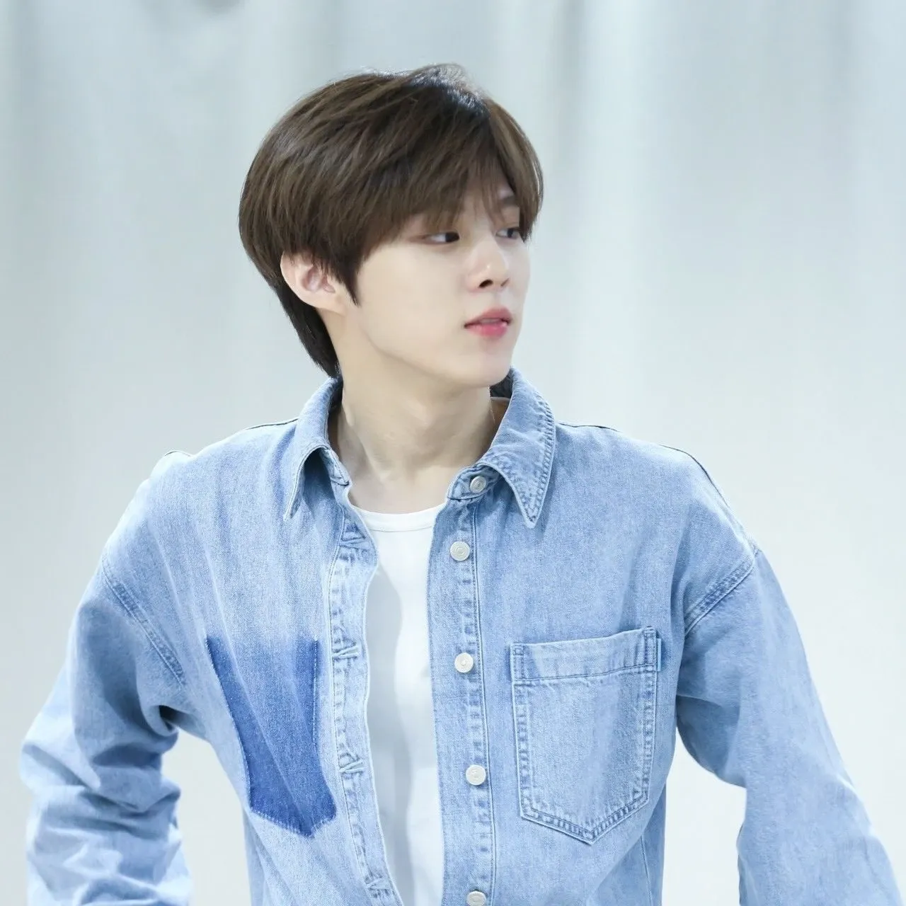 김우석의 최신 사진