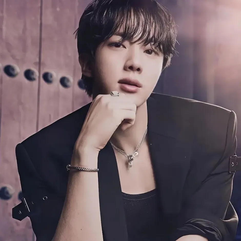 진 (방탄소년단)의 최신 사진