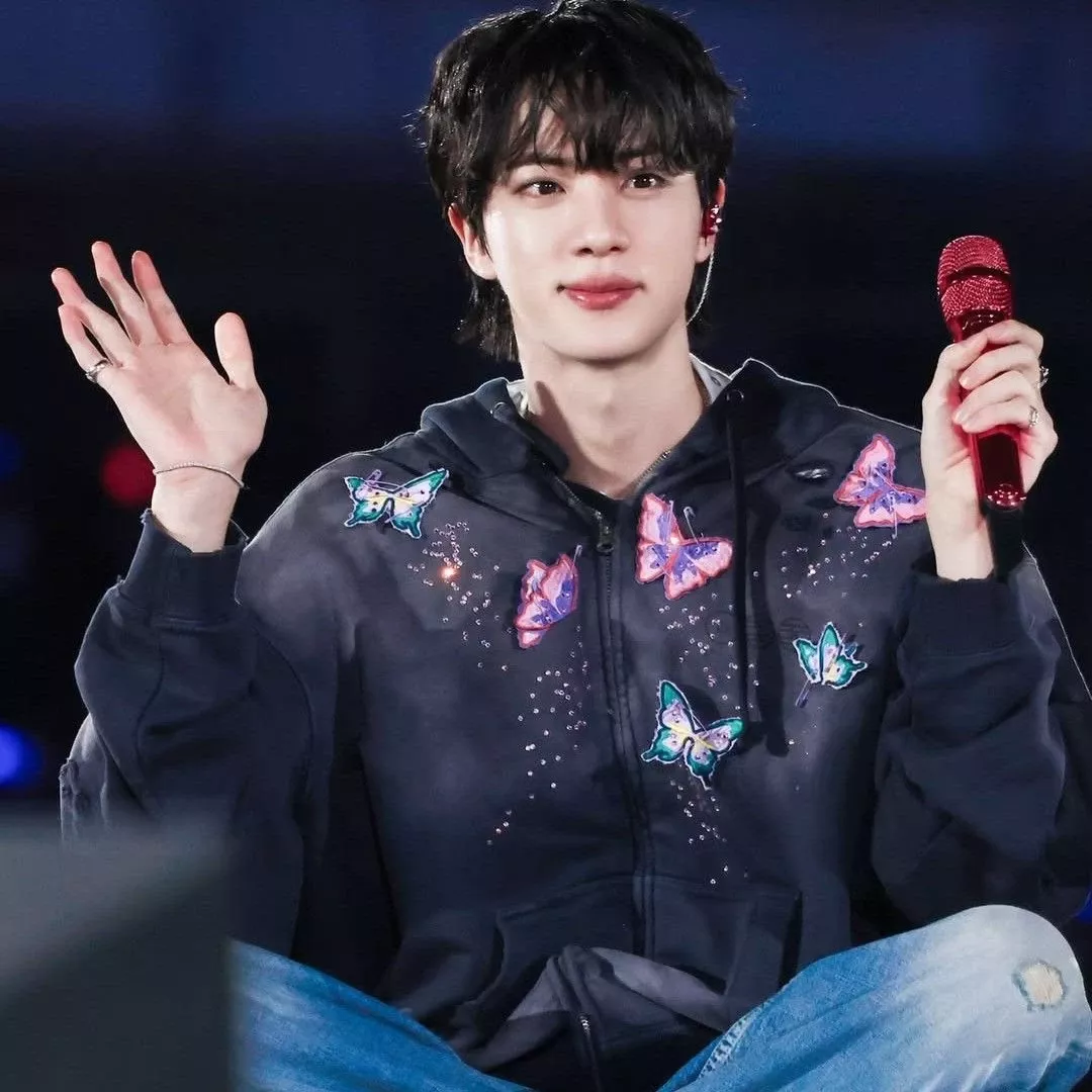 진 (방탄소년단)의 비하인드 컷