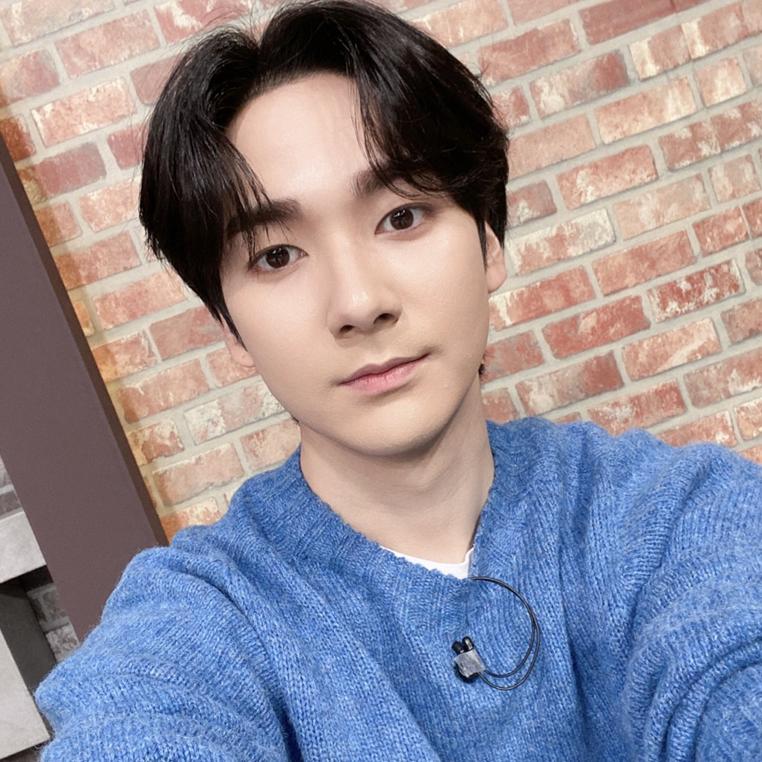 Behind-the-scenes cut of Aron