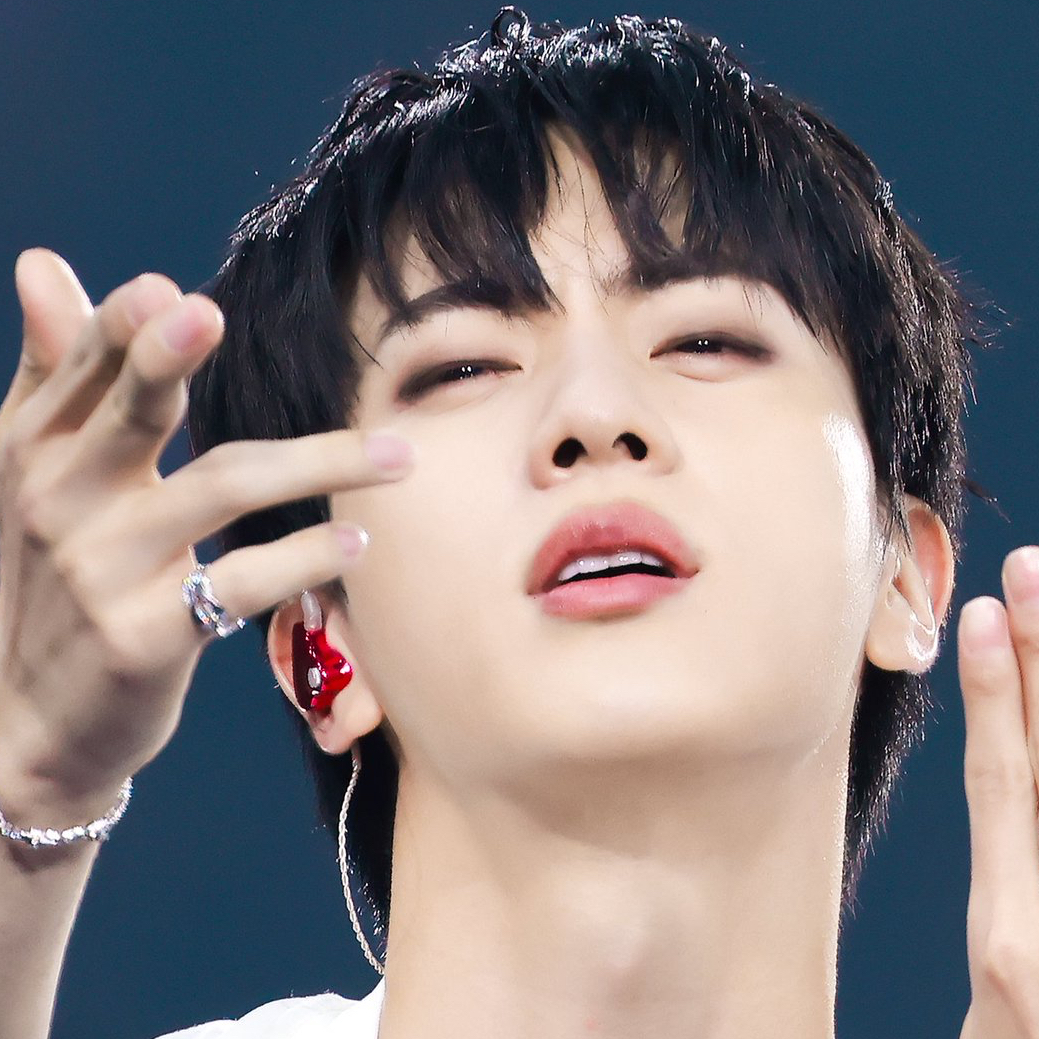 Behind-the-scenes cut of Jin (BTS)