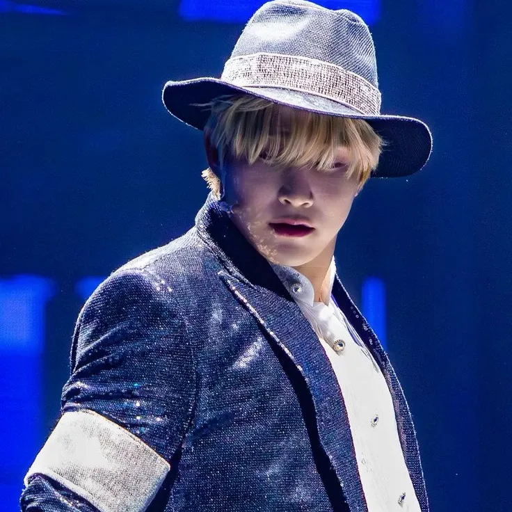 Behind-the-scenes cut of Jinjin (ASTRO)