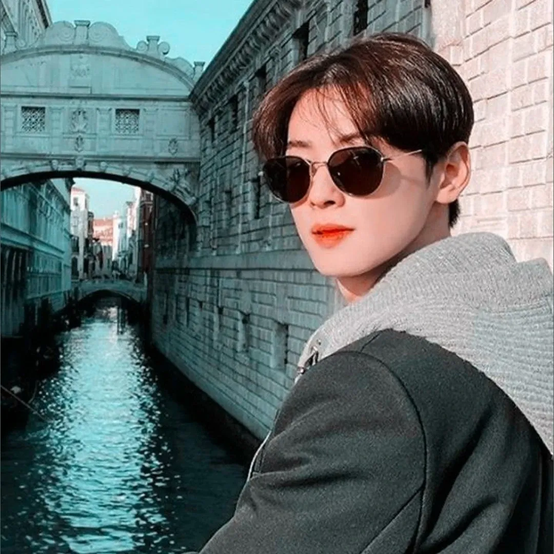 Latest photo of Eunwoo (ASTRO)