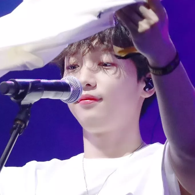 Recent activity shot of Jeong Sewoon