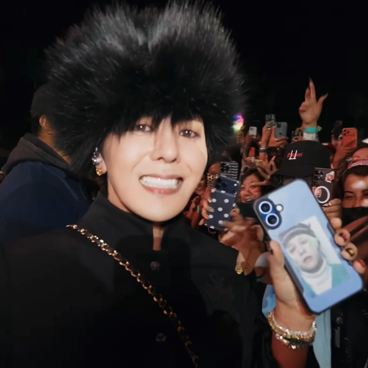 A moment captured by G-DRAGON (BIGBANG)'s fan