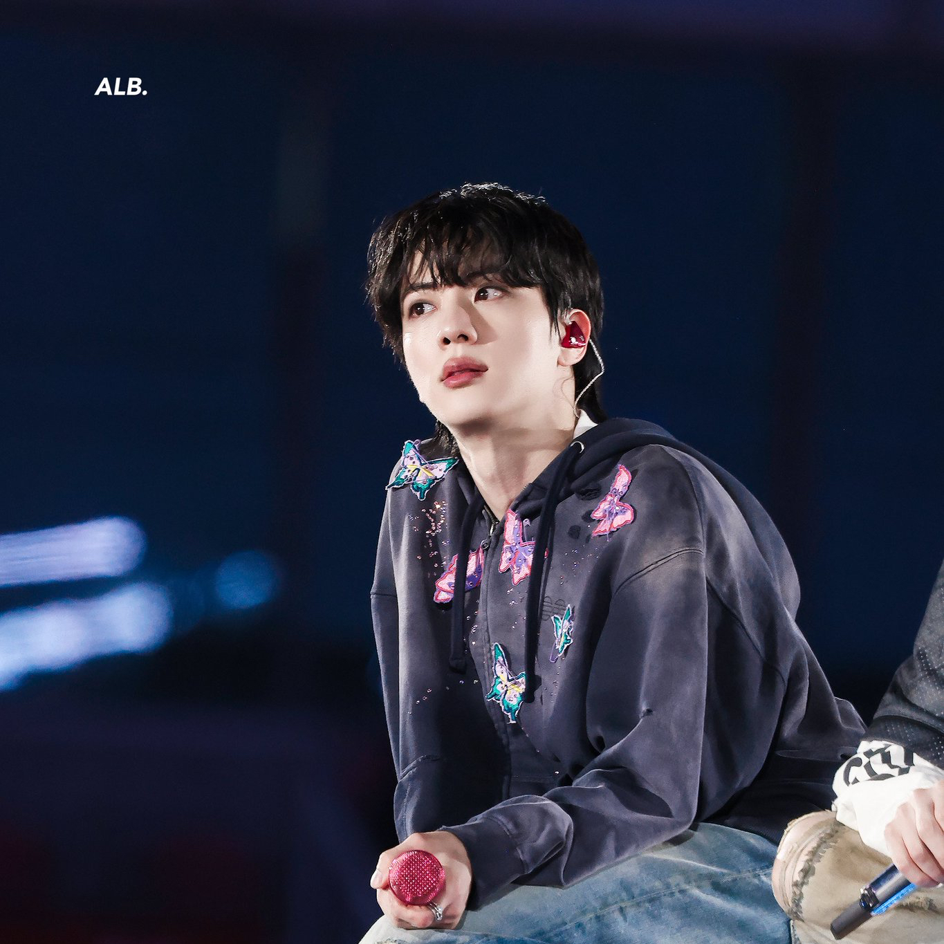 진 (방탄소년단)의 비하인드 컷