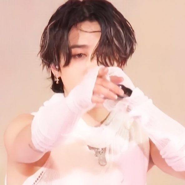 A moment captured by Jimin (BTS)'s fan
