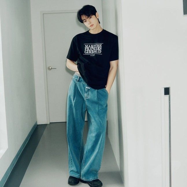 A moment captured by Eunwoo (ASTRO)'s fan