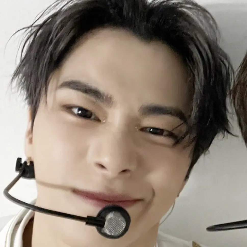 Latest photo of Moonbin (ASTRO)